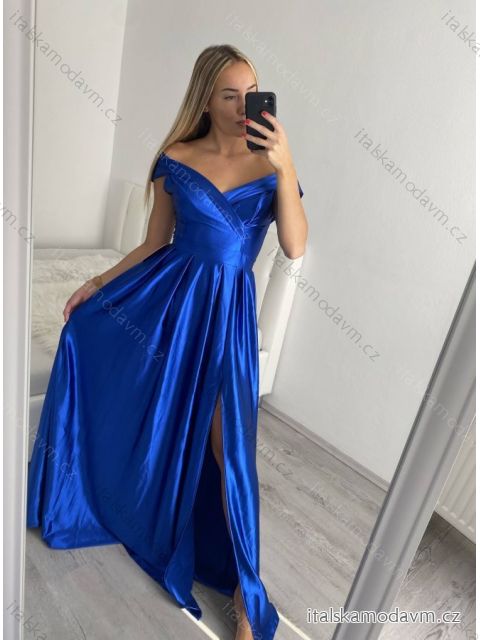 Šaty carmen dlhé na ramienka elegantné saténové dámske (S/M ONE SIZE) TALIANSKA MÓDA IMPBB22B22735/DUR kráľovská modrá S/M