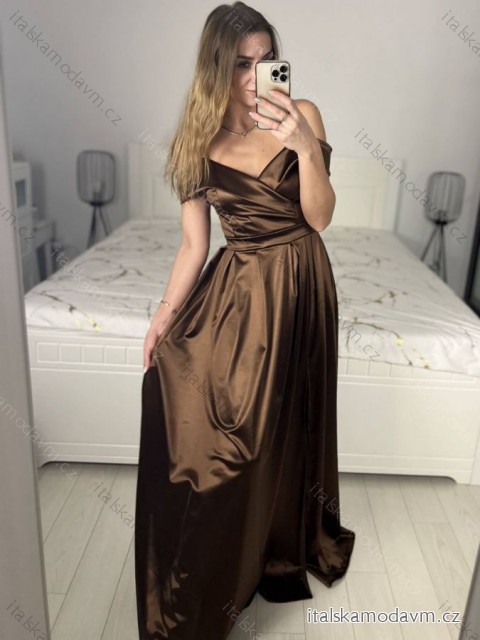 Šaty carmen dlouhé na ramínka elegantní saténové dámské (S/M ONE SIZE) ITALSKÁ MÓDA IMPBB22B22735/DR -   hnědá,   S/M