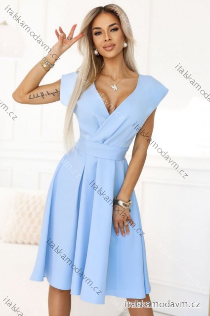 348-12 SCARLETT - rozšírené midi šaty s obálkovým výstrihom a opaskom - svetlomodré
