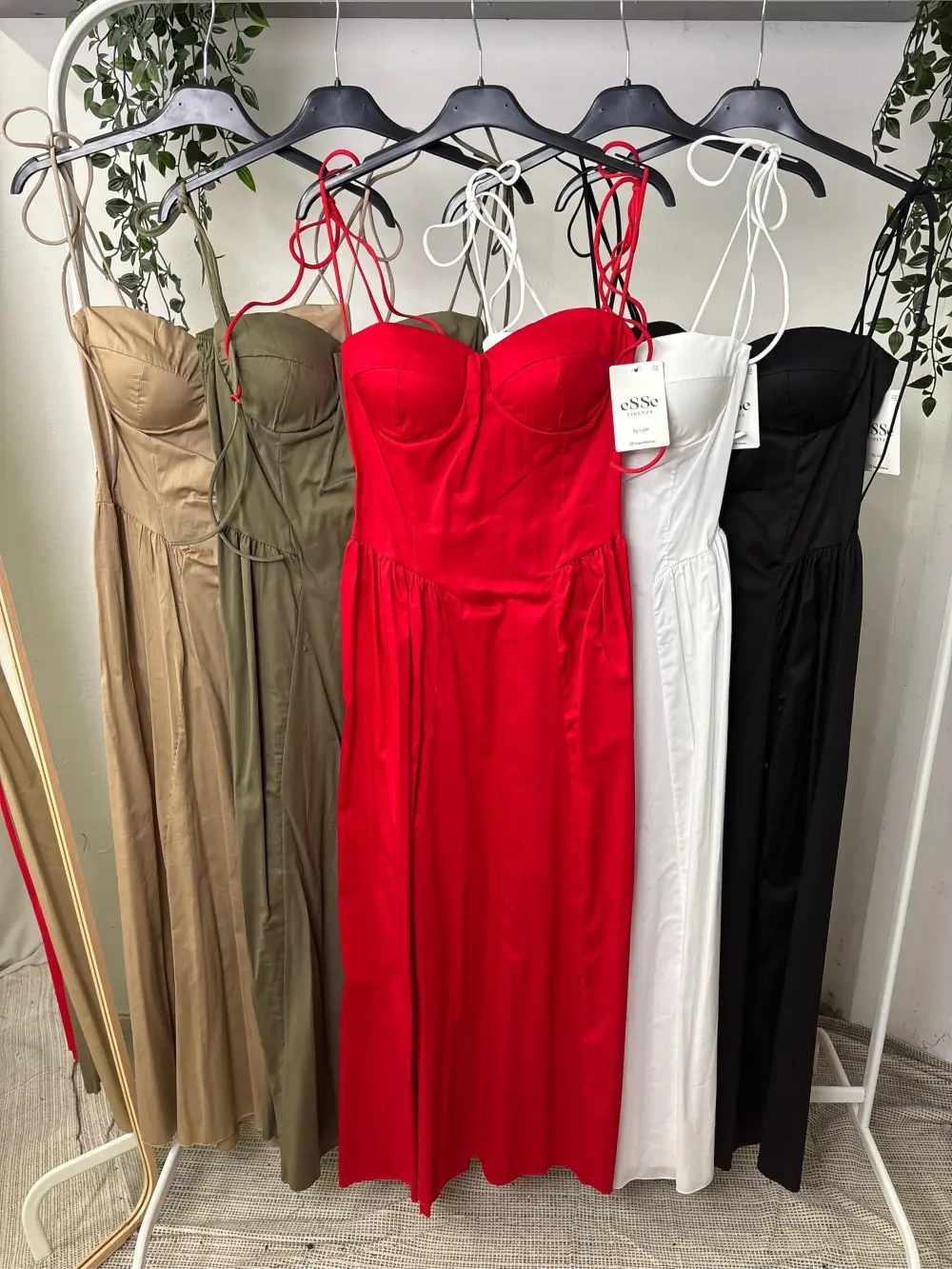 Šaty elegantné na ramienka dámske (S/M/L ONE SIZE) TALIANSKA MÓDA IMPLP2463170012