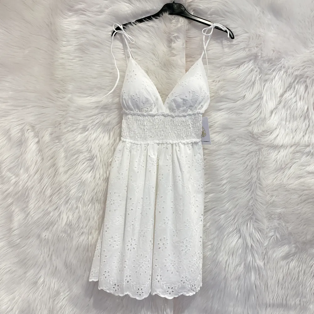 Šaty krátke letné krajkové na ramienka dámske (S/M/L ONE SIZE) TALIANSKA MÓDA IMPMD2535022L