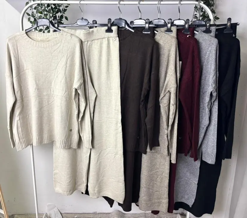 Súprava teplá sveter tenký dlhý rukáv a nohavice dámske (S/M/L ONE SIZE) TALIANSKA MÓDA IMPLP2524420165