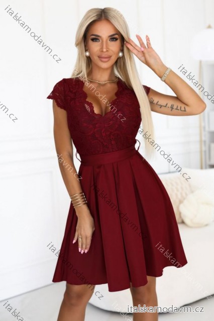 242-5 ANNA Čipkované šaty s výstrihom a rozšírenou sukňou - bordové
