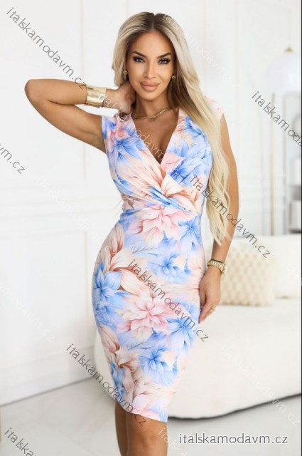379-7 BOYKA Priliehavé midi šaty s výstrihom do V - modrobéžové kvety